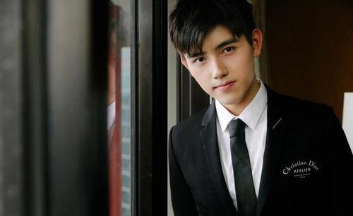 陈飞宇娱乐吃瓜解说,揭秘娱乐圈幕后故事  第2张