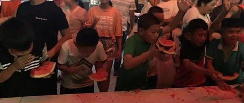 最近网红吃瓜群众视频在线观看,揭秘热门视频背后的网络狂欢  第2张