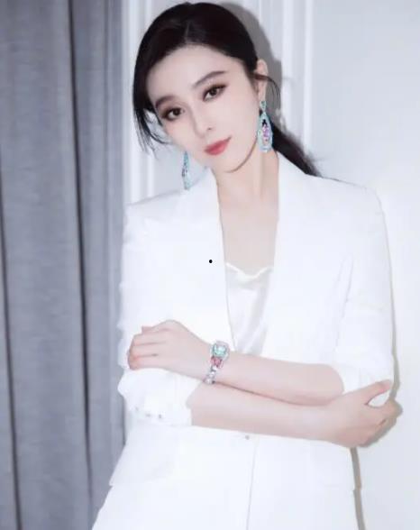 网红冰冰最新爆料,揭秘娱乐圈不为人知的幕后真相