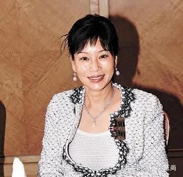 何超莲闺女爆料视频大全,揭秘豪门背后的温馨瞬间  第3张